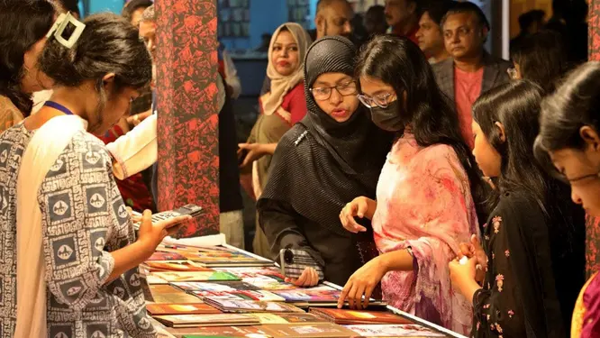 রমজানে বইমেলা: শঙ্কা উড়িয়ে ভিড়, ফিরছে স্বস্তি?