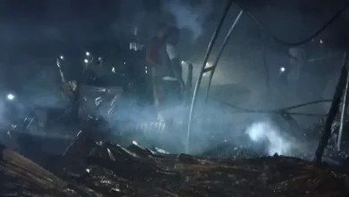 গভীর রাতে ধামুরা বন্দরে ভয়াবহ আগুন: কোটি টাকার দোকান পুড়ে ছাই!