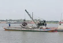 নদীর মাটি চুরির মহোৎসব! বিএনপি-আওয়ামী লীগ নেতাদের চাঁইরা কি চলছে সব?