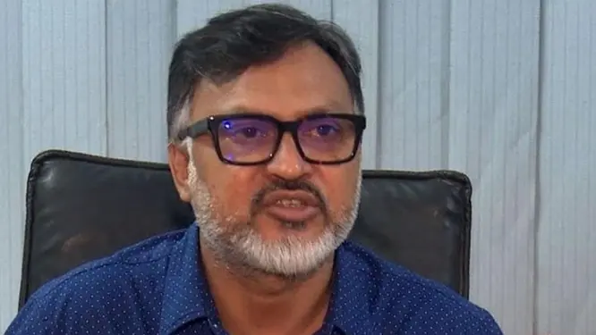 ফুটপাত ছাড়ার নির্দেশ, বিকল্প ব্যবস্থা কি মিলবে? উৎকণ্ঠায় হাজারো ব্যবসায়ী!