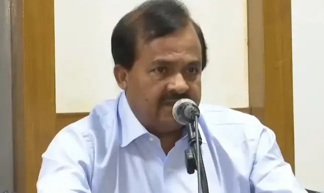 প্রধানমন্ত্রীর বিশেষ সহকারী হচ্ছেন কে? চমক দিয়ে যা জানান সন্তোষ শর্মা!