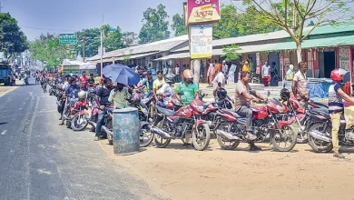 পেট্রোল পাম্পে লাগামহীন অনিয়ম, বিক্ষোভে কৃষক-চালক, প্রশাসন নীরব!