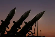 ইরানের ১০ মিসাইল হামলায় ইজরাইলে তোলপাড়! যা ঘটল রাতে