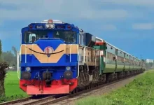 চলন্ত ট্রেনের ছাদ থেকে ফেলে দেওয়া হলো দুই কিশোরকে! যা ঘটল রাতে…