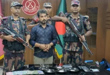 চোরাকারবারির গোপন ছক ফাঁস! ৬ কোটি টাকার ডায়মন্ড ও বিদেশি মুদ্রা সহ ভারতীয় নাগরিক আটক