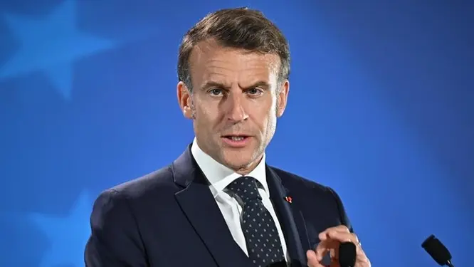 হরমুজ প্রণালী মুক্ত করার অভিযান ‘অবাস্তব’! ম্যাক্রোঁর সিদ্ধান্তে চাপ সৃষ্টি?