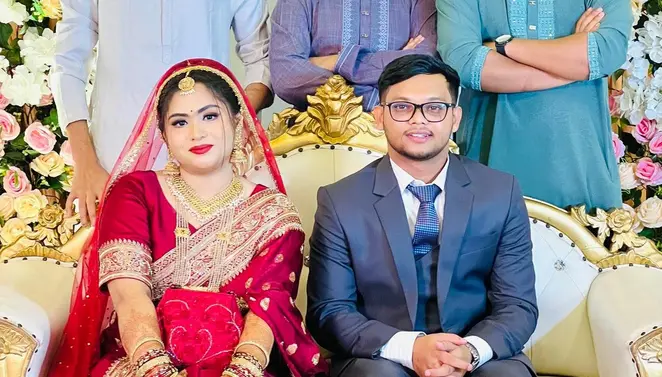ছাত্র প্রতিনিধি বিয়ে করলেন ছাত্র প্রতিনিধিকে! আলোড়ন সামাজিক যোগাযোগ মাধ্যমে