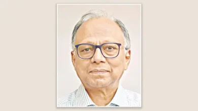 এক-এগারোর কুশীলবদের গ্রেপ্তার, কে হবেন পরবর্তী?The news content is a commentary by a journalist reflecting on the arrests of individuals involved in the "One-Eleven" (2007-2008) political upheaval in Bangladesh. The author expresses personal satisfaction and a sense of justice being served with these arrests, linking them to the past injustices faced by the Bangladesh Nationalist Party (BNP) and particularly by Tarique Rahman.