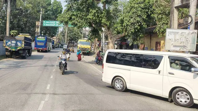 চুয়াডাঙ্গায় এক লাফে তাপমাত্রা বেড়ে ৩৮.৫! জনজীবন কি দুর্বিষহ?
