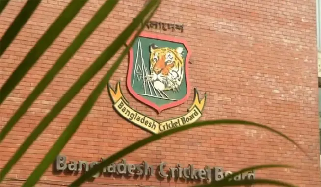 বিসিবিতে থামছেই না পদত্যাগ! আরও কত পরিচালক যাচ্ছেন?