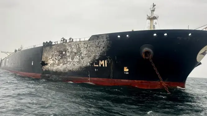 কাতারে ঘটল একি! ইরানি ক্ষেপণাস্ত্র হামলায় তেলের ট্যাঙ্কার ধ্বংসের পথে, রাতের আঁধারে যা হলো