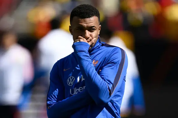 বিশ্বকাপের আগে অভিশপ্ত ফ্রান্স, যা ঘটলে ফিরবে ট্রফি!