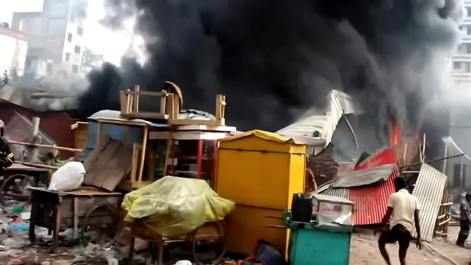 কেরানীগঞ্জে এক নিমিষে শেষ ৫টি জীবন! গ্যাস লাইটার কারখানায় ভয়াবহ আগুন