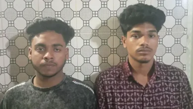 থামানো গেল না! স্ত্রীর সামনে স্বামীকে কুপিয়ে পালানোর পর যা হলো...