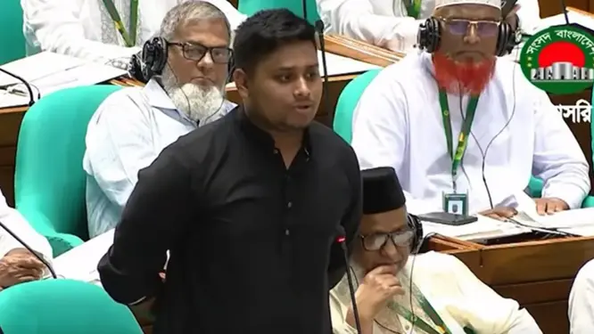 পেট্রোল পাম্পে তেল নেই, মন্ত্রীর কথায় বাড়ছে আতঙ্ক! সংসদে যা ঘটল