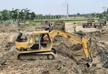 ফসলি জমির মাটি লুটের মহোৎসব: বিকাশে যাচ্ছে টাকা, রাতের আঁধারে চলছে পাহাড় কাটা!